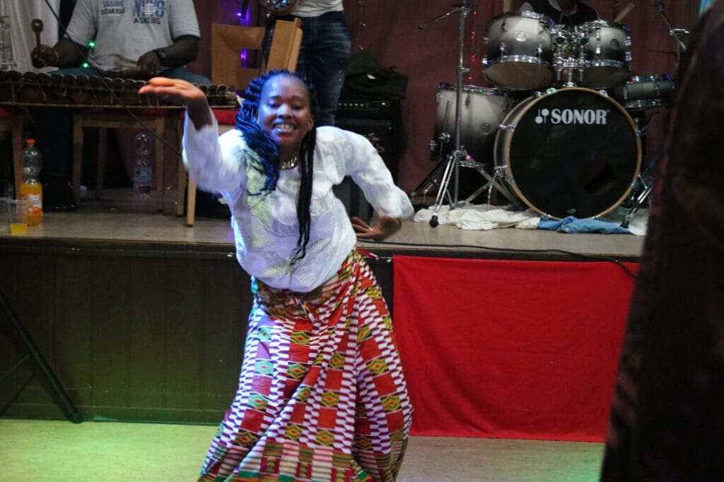 La Grande Mamaya Festival Tänzerin